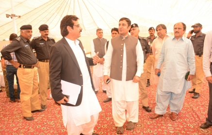 Cheque distribution affecties of Bahawalpur Ahmad Pur Sharqia Oil Tanker incident